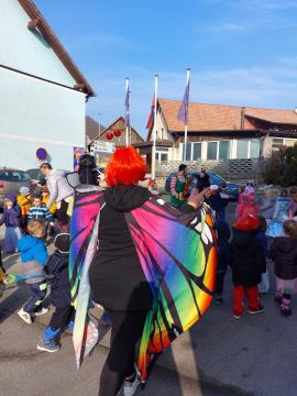 Obisk maskar na obicini, foto L Uhan (2)